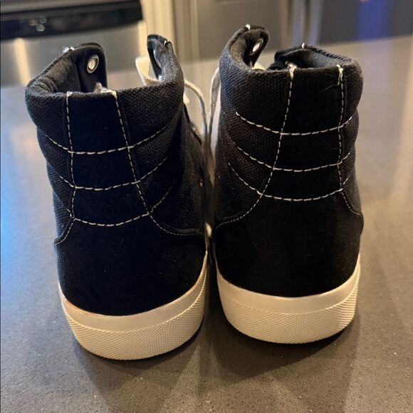 Sun + Stone Black and White high top sneakers women’s sz 8.5 - Picture 4 of 10